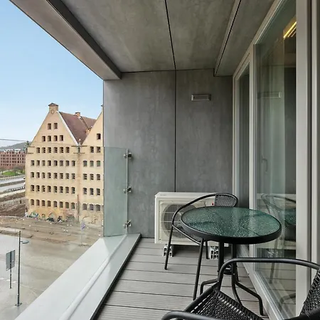 Grano - Pool, Sauna, & Parking By Downtown 아파트 *