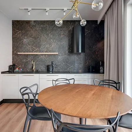 아파트 Grano - Pool, Sauna, & Parking By Downtown