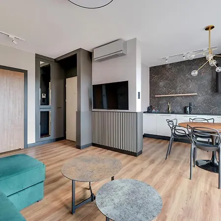 아파트 Grano - Pool, Sauna, & Parking By Downtown
