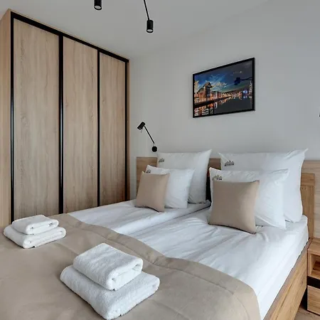 Grano - Pool, Sauna, & Parking By Downtown 아파트 *