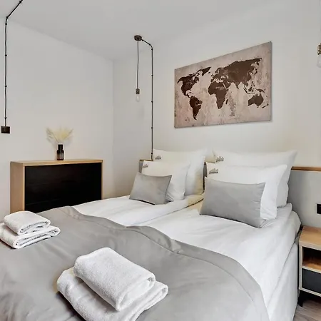 Grano - Pool, Sauna, & Parking By Downtown 아파트 *