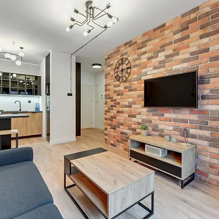 아파트 Grano - Pool, Sauna, & Parking By Downtown *