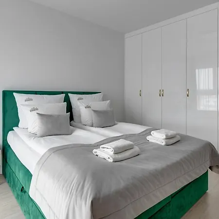 아파트 Grano - Pool, Sauna, & Parking By Downtown