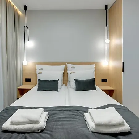 아파트 Grano - Pool, Sauna, & Parking By Downtown *