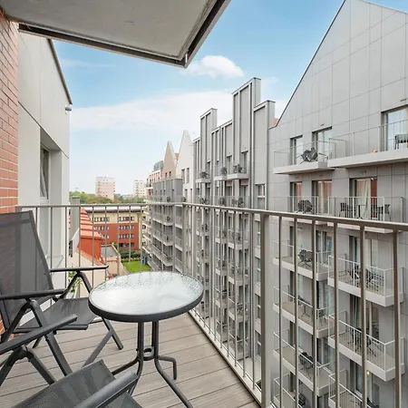 Grano - Pool, Sauna, & Parking By Downtown 아파트